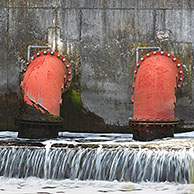 Industrie loost afvalwater in kanaal

